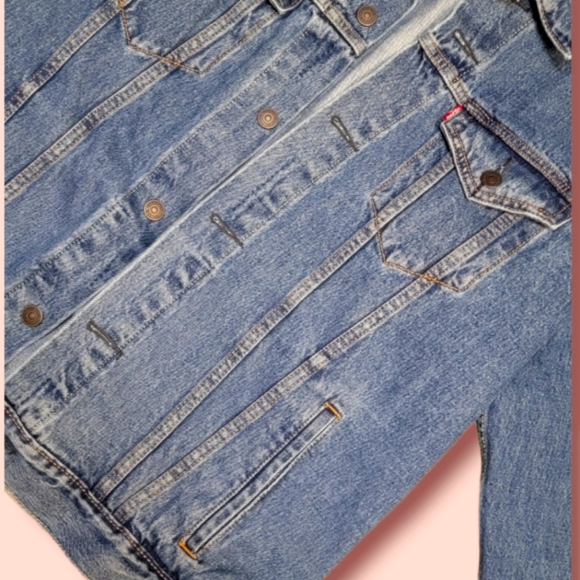 Men's Levi Brand Denim Jacket - Picture 3 of 3